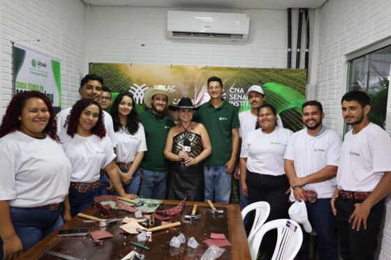 Curso de artesanato em couro amplia conhecimentos e apresenta novaspossibilidades de renda